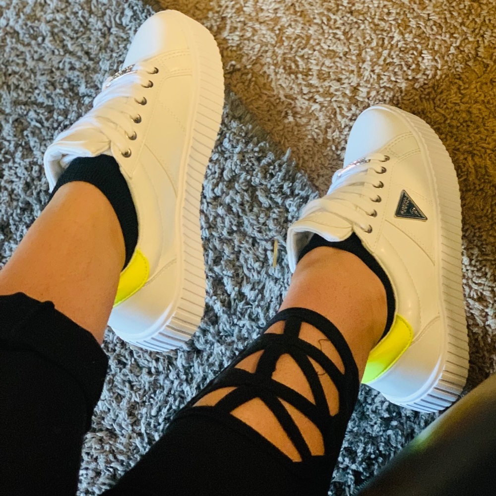 Size 6 guess sneakers.